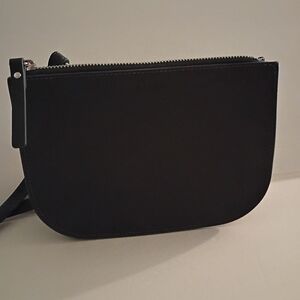 Lo & Son's Elegant Gray Leather Crossbody Bag